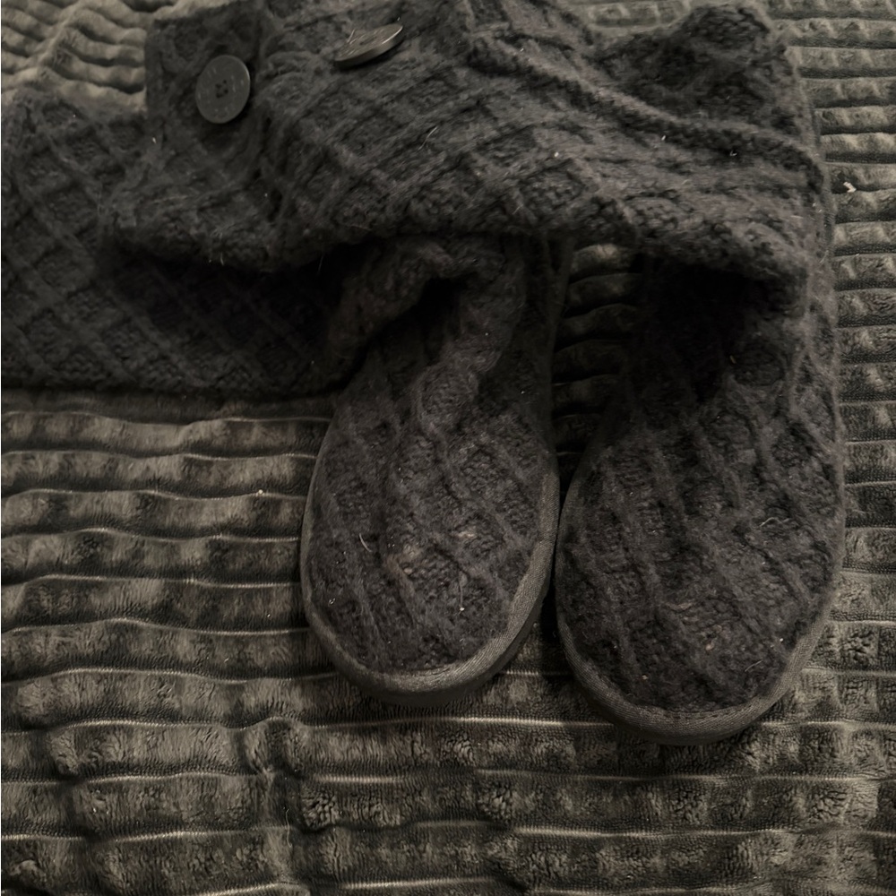UGG Australia Lattice Cardy knit boots in charcoal grey.